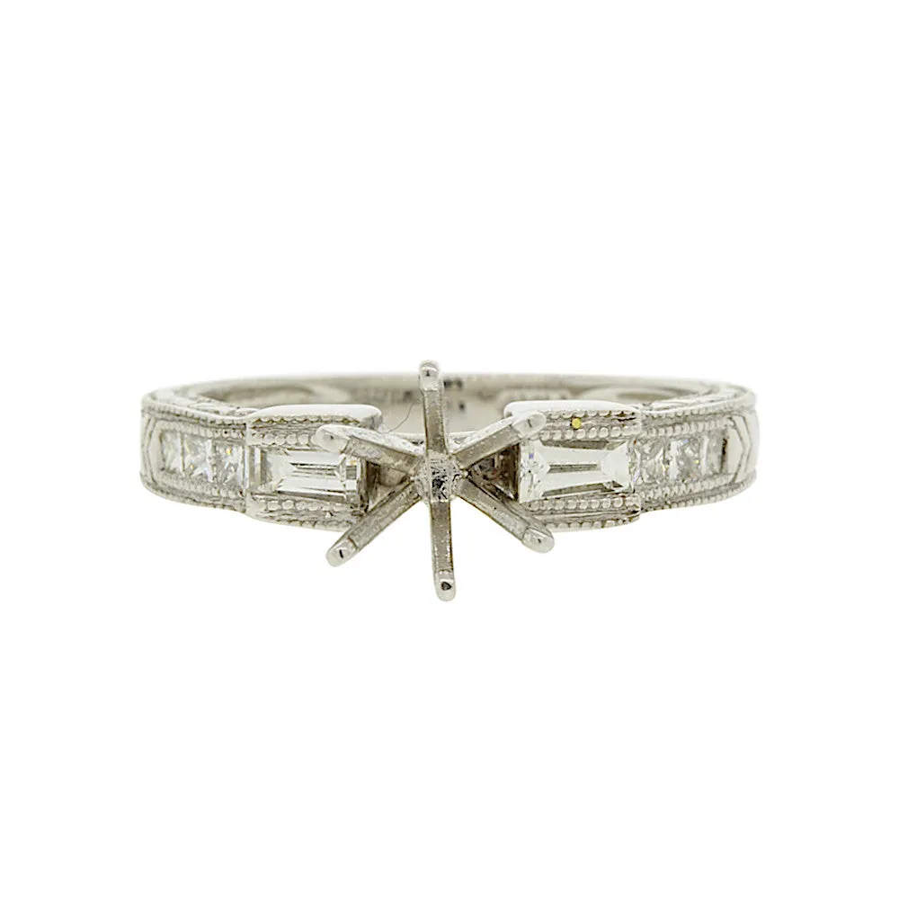 6-prong Diamond   18k White Gold Baguette Setting