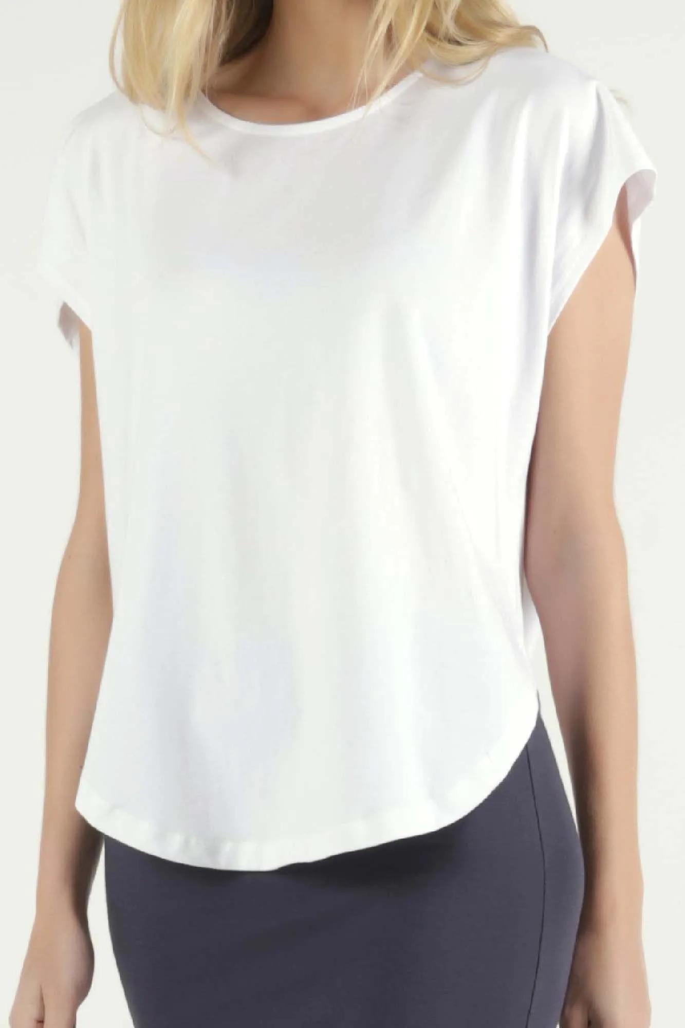 Betty Basics Tulip Top in White