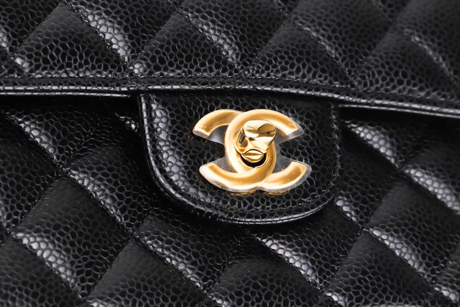 CHANEL CLASSIC FLAP (A047xxxx) MEDIUM BLACK CAVIAR GOLD HARDWARE, WITH DUST COVER & BOX