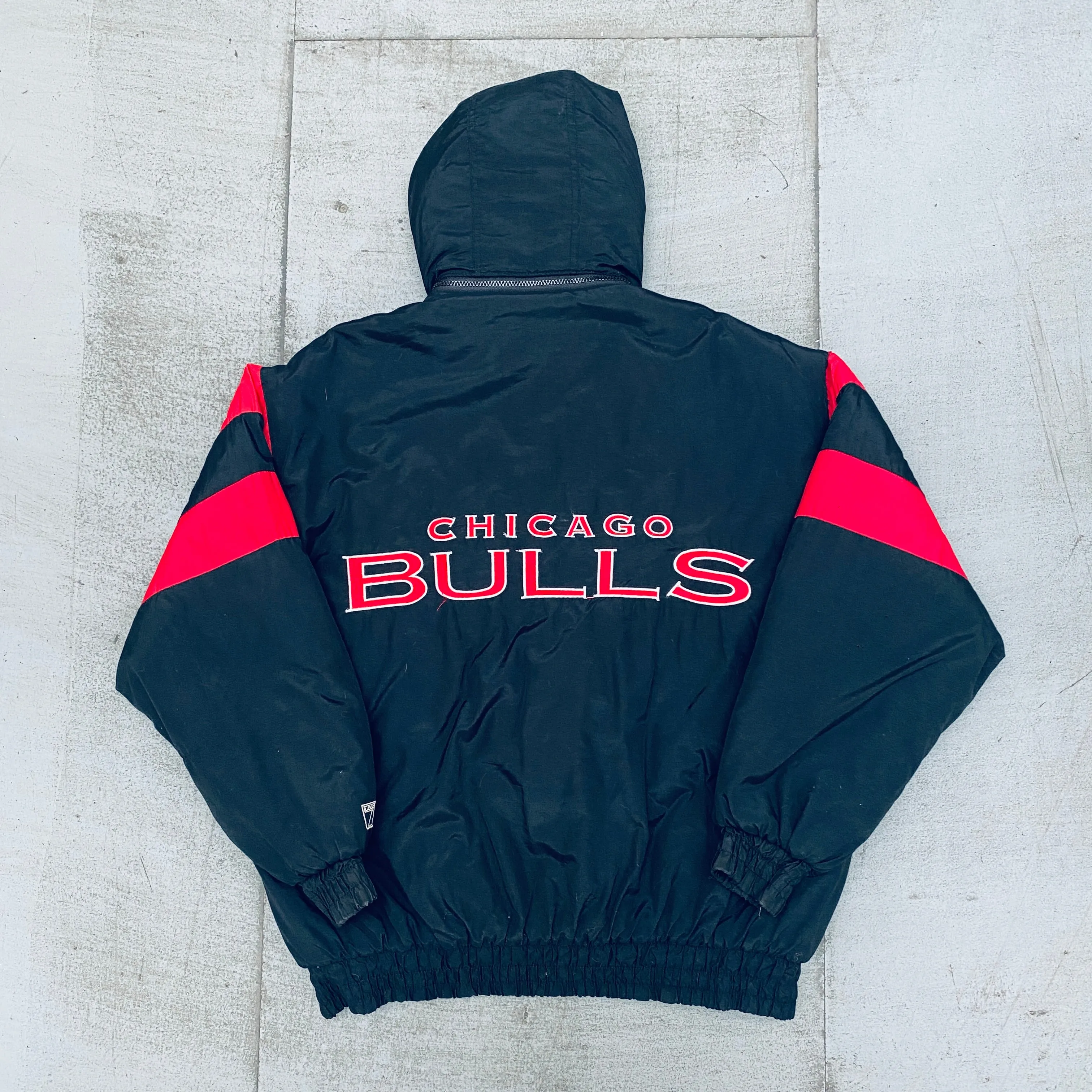 Chicago Bulls: 1990's Logo 7 Reverse Spellout Fullzip Jacket (XL)