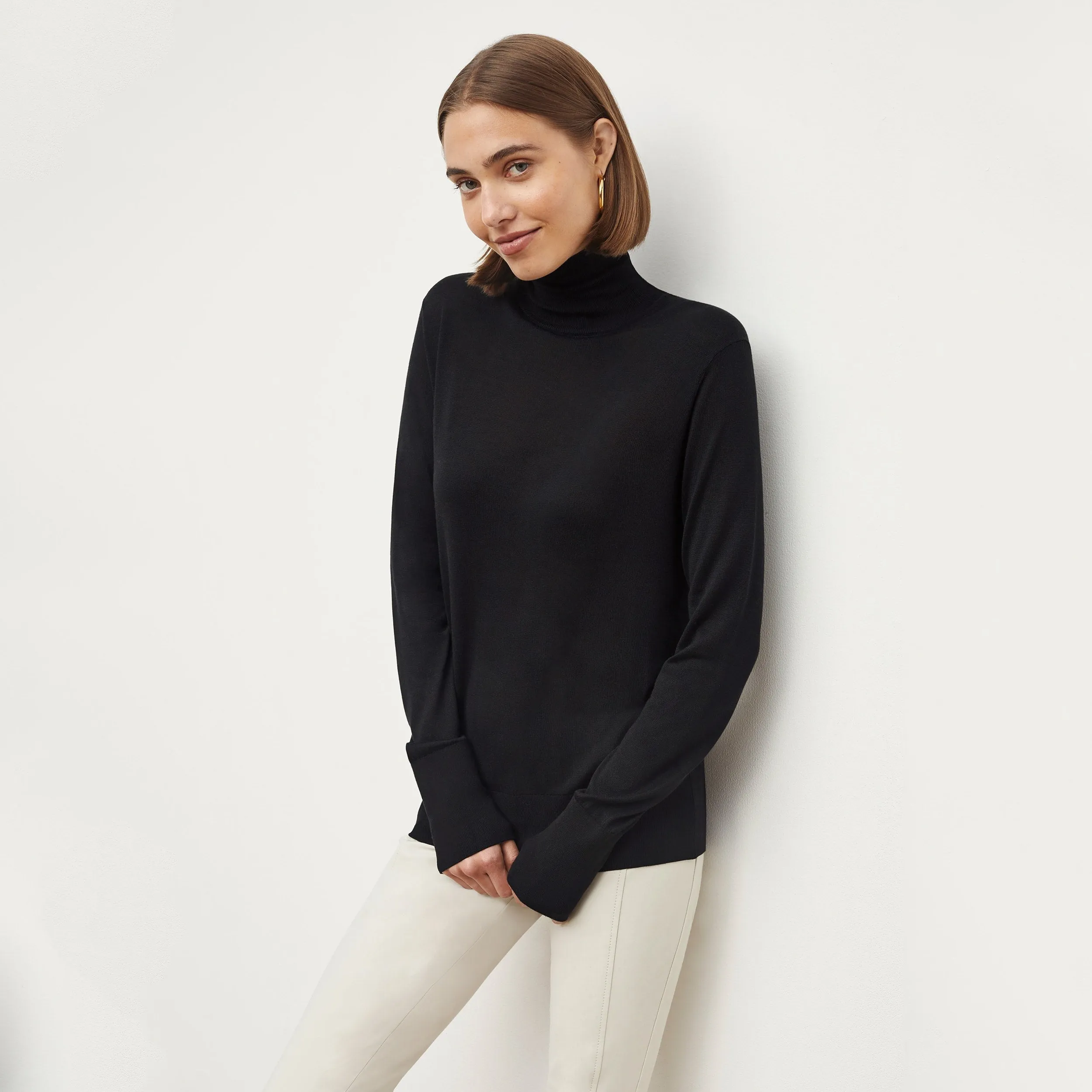 Elizabeth Turtleneck - Silk Jersey :: Black