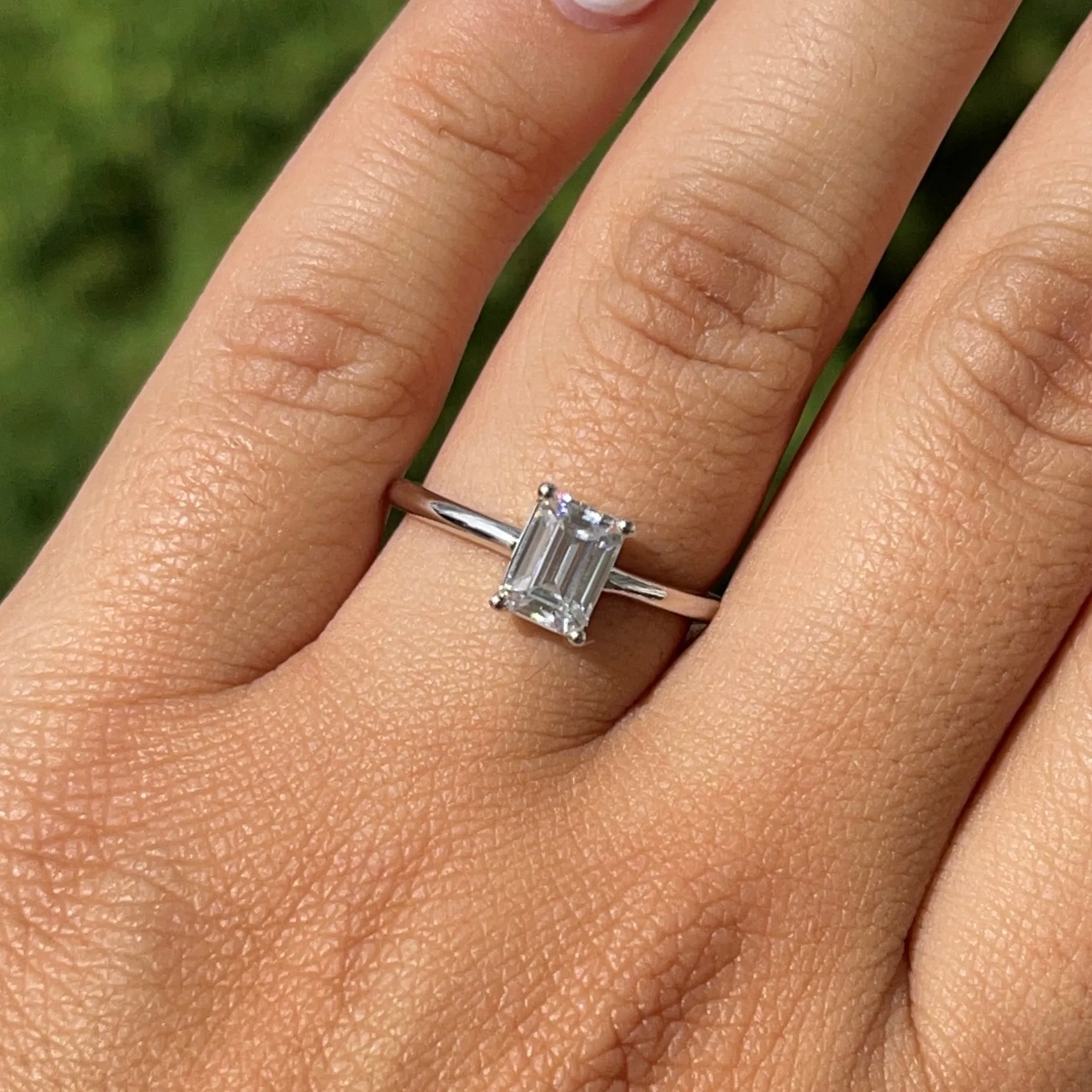 ESMERALDA MOISSANITE RING