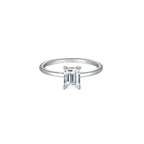 ESMERALDA MOISSANITE RING