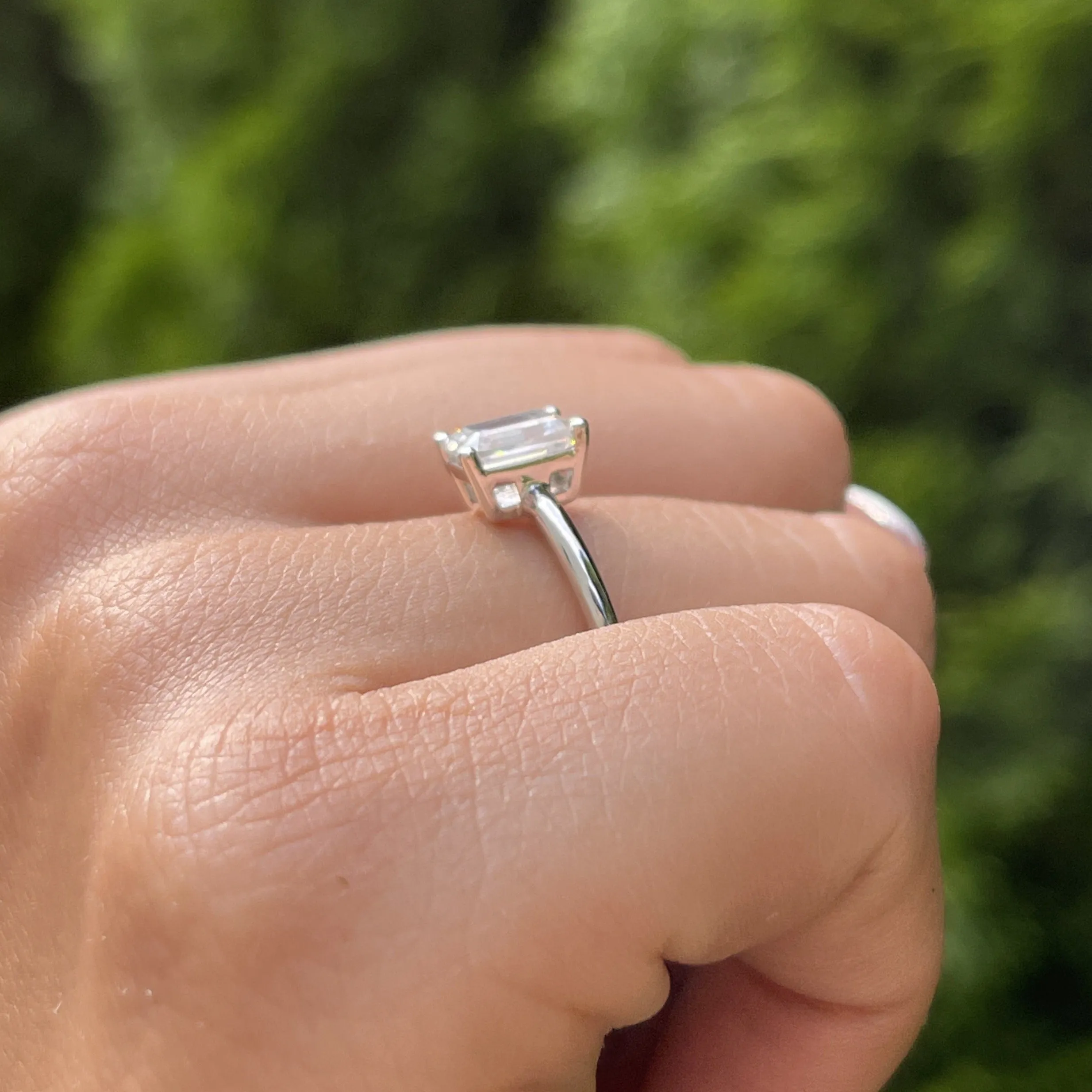 ESMERALDA MOISSANITE RING