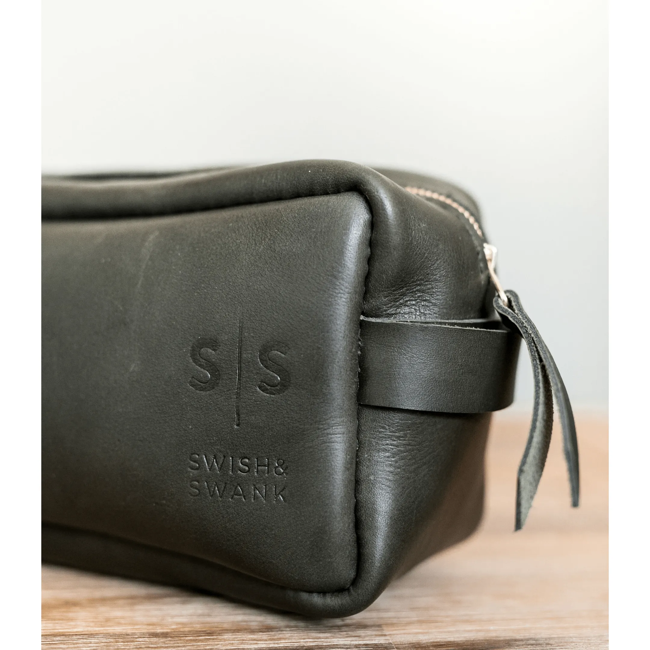 Unisex Genuine Leather Toiletry Bag Olive